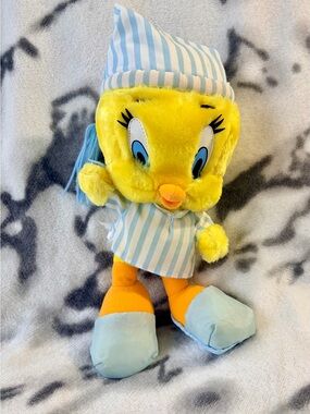 Vintage 1997 Looney Tunes Tweety Bird in Pajamas 10” Plush Toy/Warner Bros.